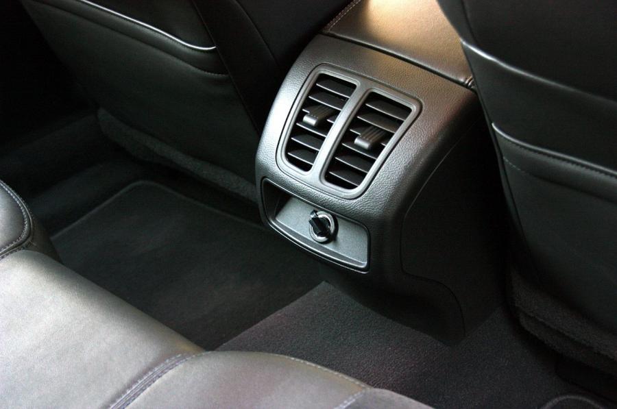  Ford Taurus SHO 2010 года  (фото 7 из 248)